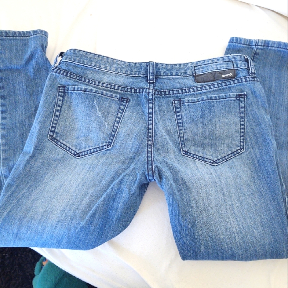 Hurley ankle jeans too small.